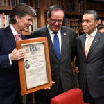 Foto: UNAM (Inauguración de la Biblioteca Miguel de la Madrid Hurtado en la UNAM)